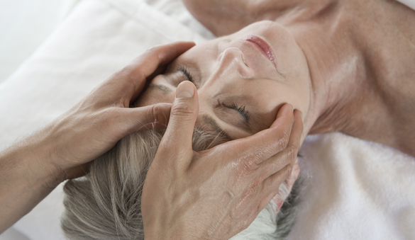 Head massage_shutterstock_110942114